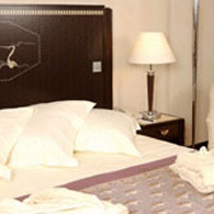 2 photo hotel HILTON ARC DE TRIOMPHE, Paris, France