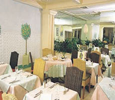 3 photo hotel ATEL LE CARDINAL, Paris, France