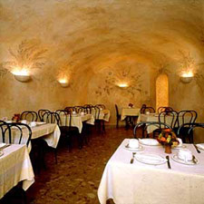 2 photo hotel LE PETIT MANOIR HOTEL, Paris, France