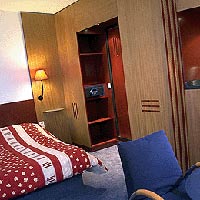 3 photo hotel SUITEHOTEL PARIS LA CHAPELLE, Paris, France