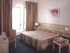 Hotel BEST WESTERN BRETAGNE MONTPARNASSE, Paris, France