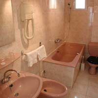 4 photo hotel AU ROYAL CARDINAL, Paris, France