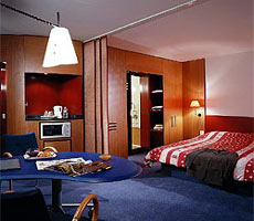 Hotel SUITEHOTEL PARIS PTE MONTREUIL, Paris, France